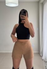 Short tiro alto gamuzado