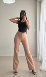 Pantalón engomado recto básico