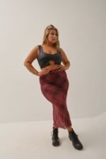 Pollera de micro tull con tajo atrás solo XXL